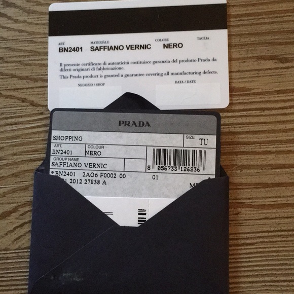 Black Prada tote - Picture 3 of 3